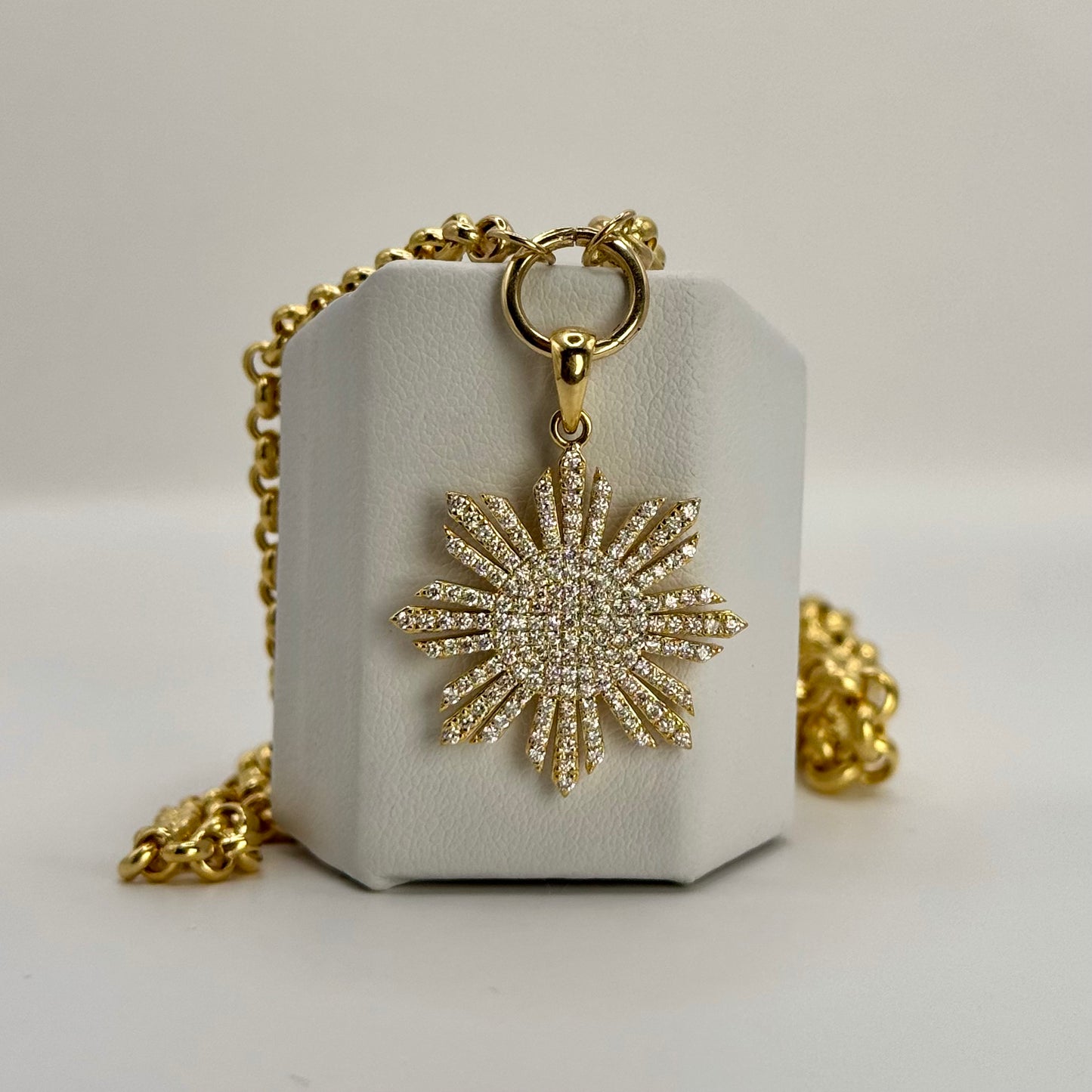 The Diamond Full Araw Pendant