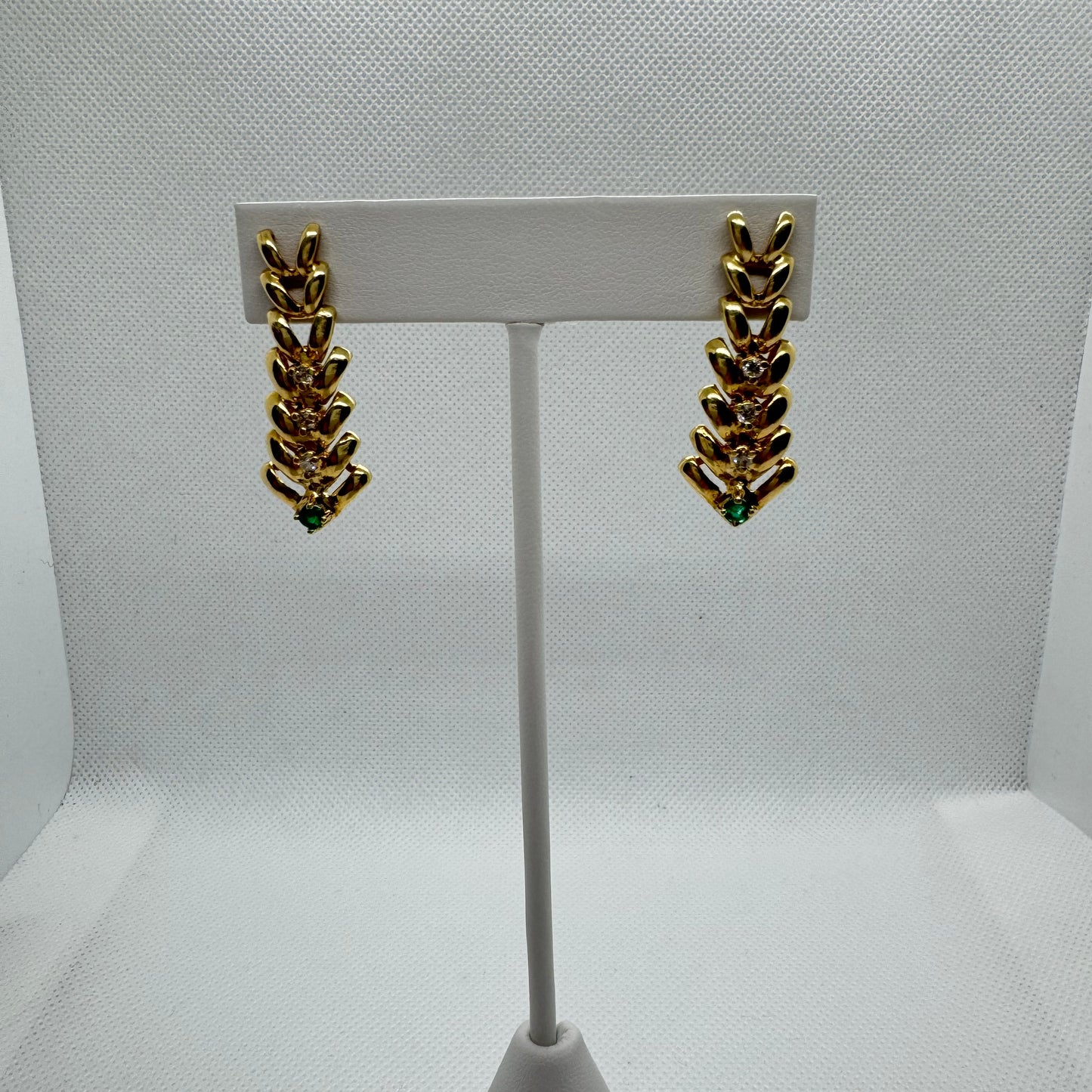 14K Gold Emerald Dropped Earrings